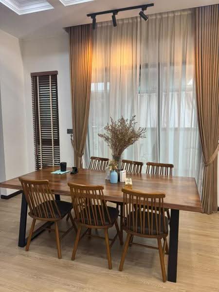 Semi-Detached House for Rent in Telok Panglima Garang (Selangor) - Grace Lai - Dining Room - PropertyGuru.com.my