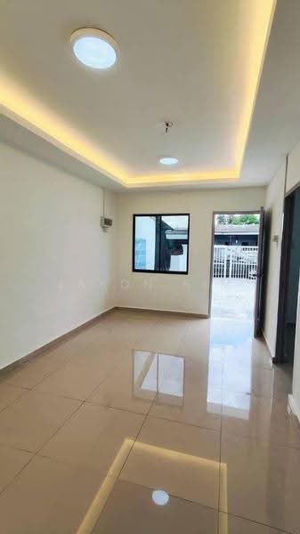 1-storey Terraced House for Sale in Taman Ungku Tun Aminah (Skudai) - Jason Sim - Living Room - PropertyGuru.com.my