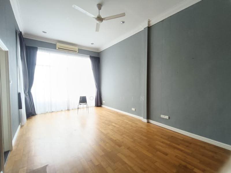 Bungalow House for Sale in Leisure Farm (Gelang Patah) - Joy Min - Living Room - PropertyGuru.com.my