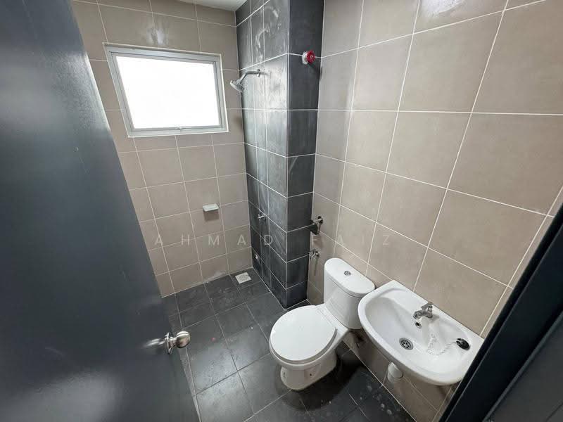 Townhouse for Rent in Dengkil (Selangor) - Ahmad Faiz - Bathroom - PropertyGuru.com.my