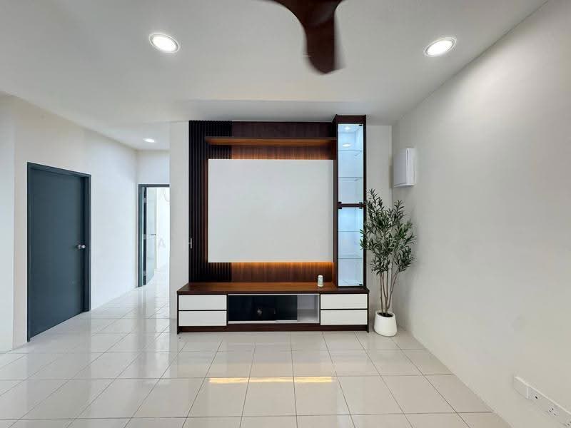 Townhouse for Rent in Dengkil (Selangor) - Ahmad Faiz - Living Room - PropertyGuru.com.my