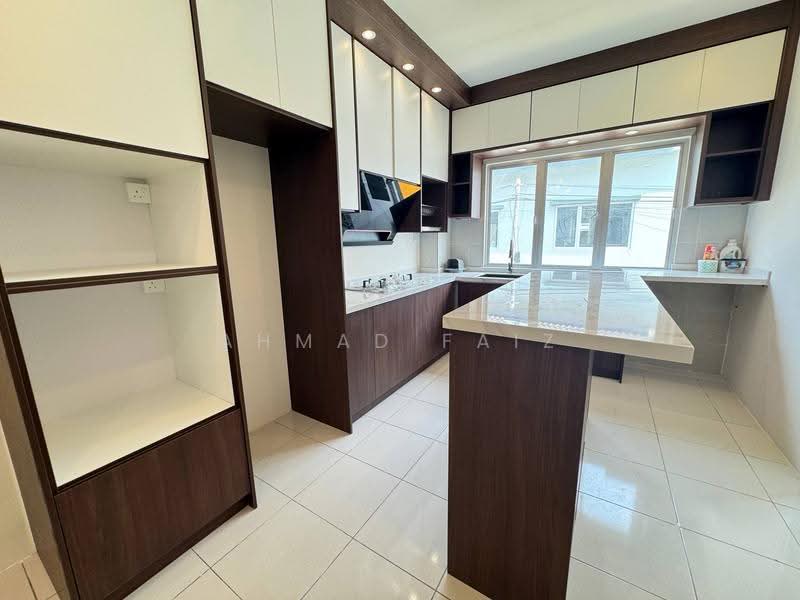 Townhouse for Rent in Dengkil (Selangor) - Ahmad Faiz - Kitchen - PropertyGuru.com.my