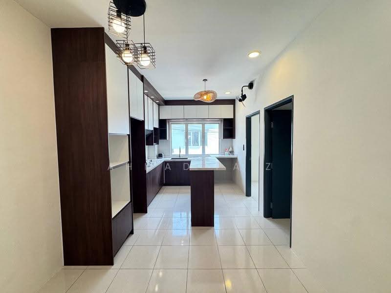 Townhouse for Rent in Dengkil (Selangor) - Ahmad Faiz - Kitchen - PropertyGuru.com.my