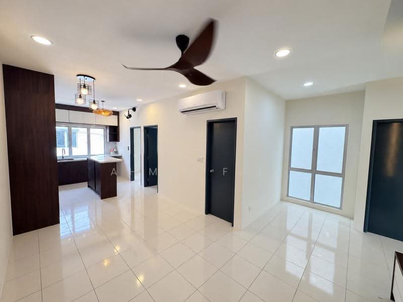 Townhouse for Rent in Dengkil (Selangor) - Ahmad Faiz - Kitchen - PropertyGuru.com.my