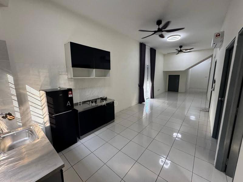 Townhouse for Rent in Dengkil (Selangor) - Ahmad Faiz - Kitchen - PropertyGuru.com.my