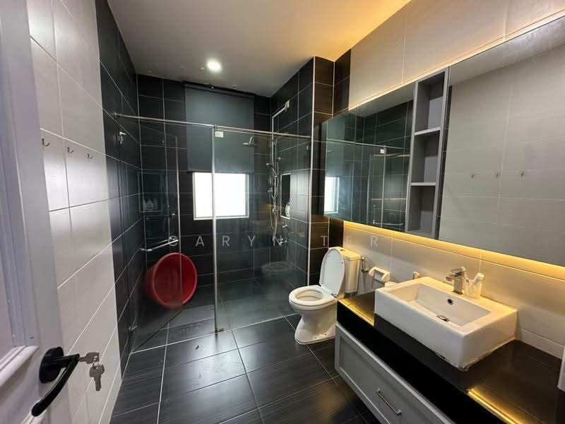 Semi-Detached House for Sale in Taman Nusa Bestari (Iskandar Puteri (Nusajaya)) - Caryn Ter - Bathroom - PropertyGuru.com.my