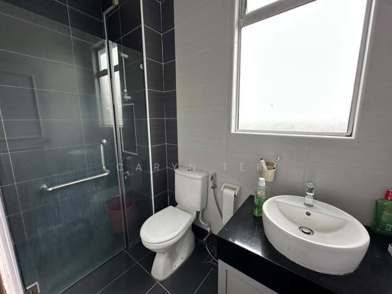 Semi-Detached House for Sale in Taman Nusa Bestari (Iskandar Puteri (Nusajaya)) - Caryn Ter - Bathroom - PropertyGuru.com.my