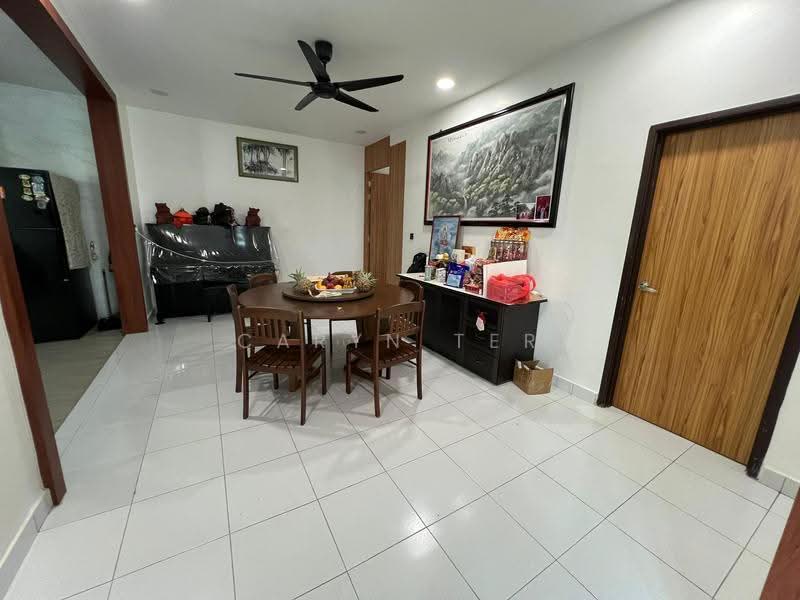 2-storey Terraced House for Sale in Taman Lagenda Putra (Kulai) - Caryn Ter - Dining Room - PropertyGuru.com.my