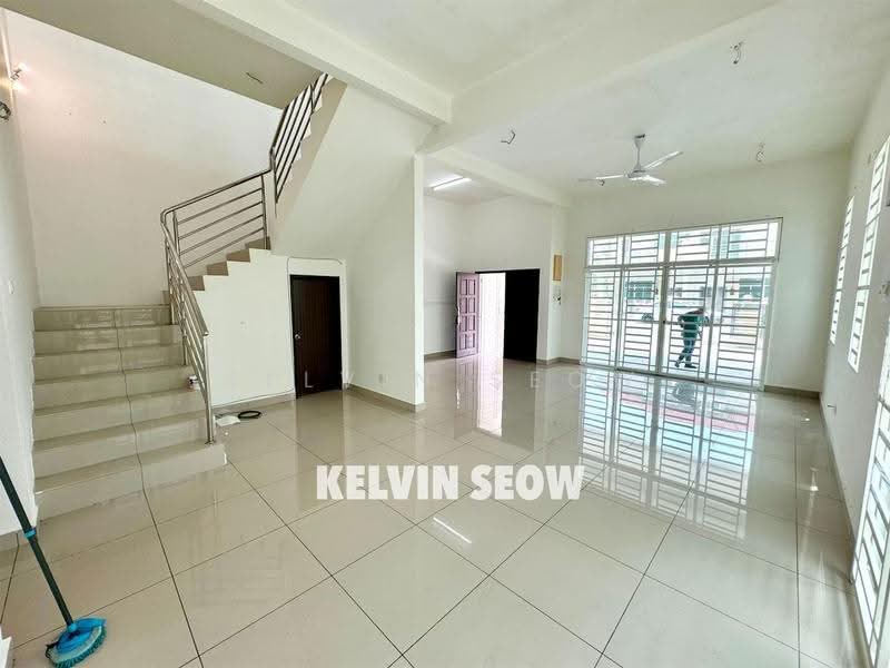Semi-Detached House for Sale in Taman Prestij (Balik Pulau) - Kelvin Seow - Living Room - PropertyGuru.com.my