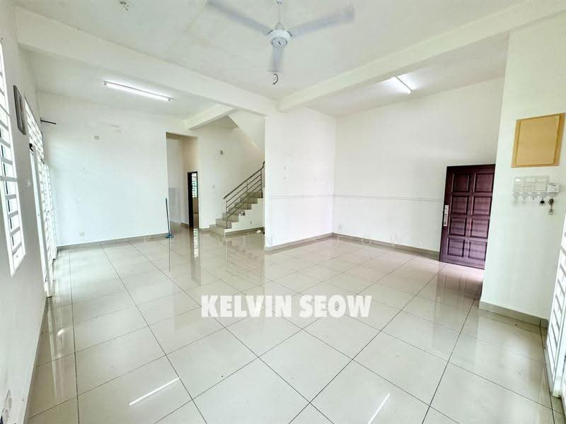 Semi-Detached House for Sale in Taman Prestij (Balik Pulau) - Kelvin Seow - Living Room - PropertyGuru.com.my