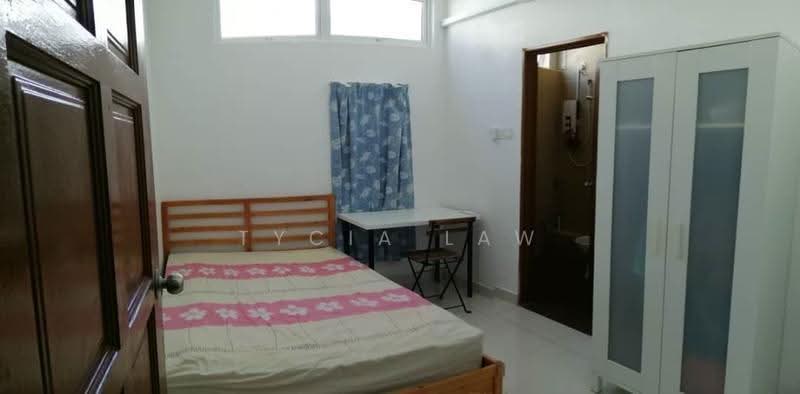 2-storey Terraced House for Sale in Taman Mount Austin (Tebrau) - Tycia Law - Bedroom - PropertyGuru.com.my