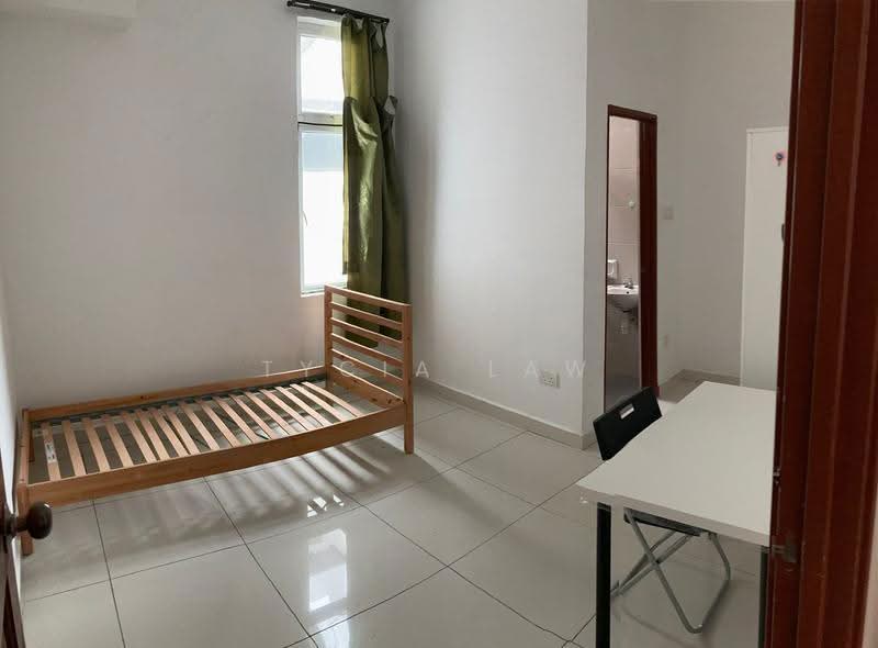 2-storey Terraced House for Sale in Taman Mount Austin (Tebrau) - Tycia Law - Bedroom - PropertyGuru.com.my