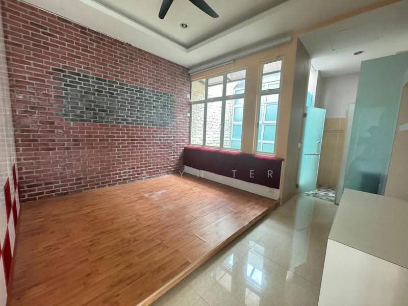 Semi-Detached House for Sale in Taman Sutera Utama (Skudai) - Caryn Ter - Bedroom - PropertyGuru.com.my