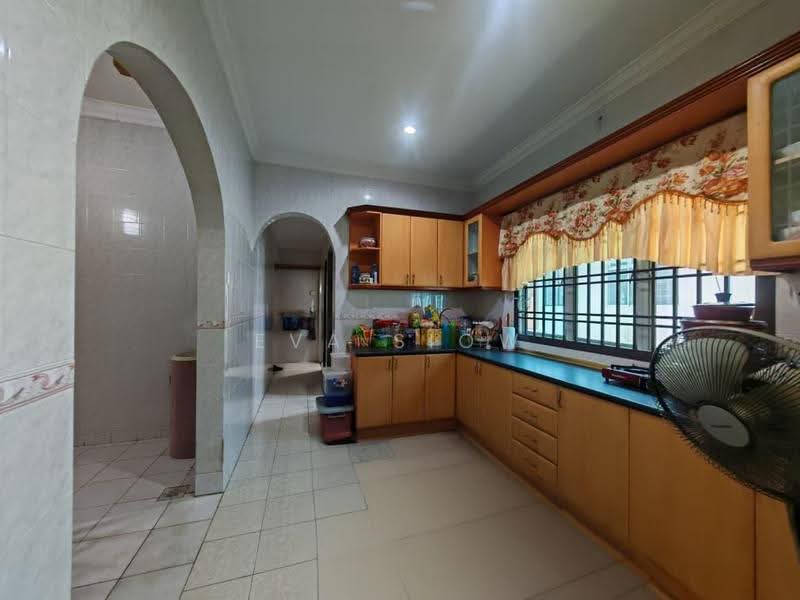 2-storey Terraced House for Sale in Taman Impian Emas (Skudai) - Eva Siow - Kitchen - PropertyGuru.com.my