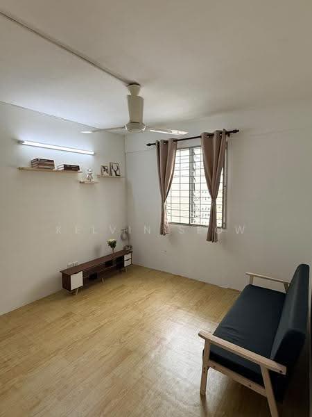 Apartment for Rent at Taman Alor Vista - Kelvin Seow - Living Room - PropertyGuru.com.my