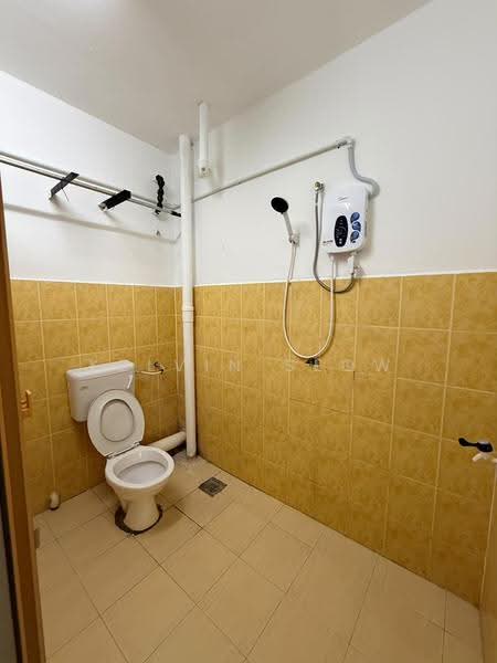 Apartment for Rent at Taman Alor Vista - Kelvin Seow - Bathroom - PropertyGuru.com.my