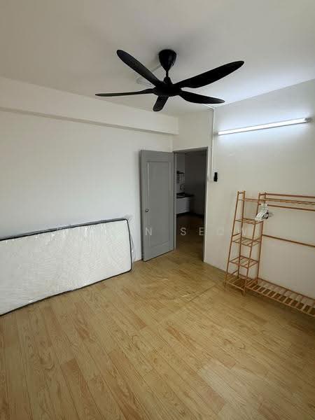 Apartment for Rent at Taman Alor Vista - Kelvin Seow - Bedroom - PropertyGuru.com.my