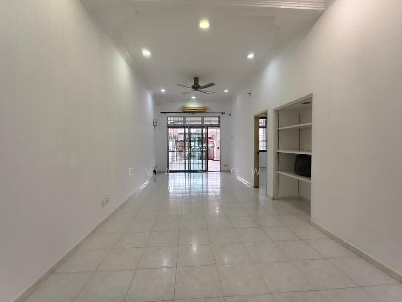 1-storey Terraced House for Sale in Taman Nusa Bestari (Iskandar Puteri (Nusajaya)) - Eva Siow - Living Room - PropertyGuru.com.my