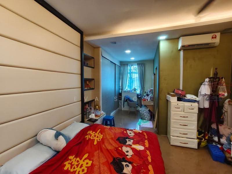 2-storey Terraced House for Sale in Taman Sutera Utama (Skudai) - Eva Siow - Bedroom - PropertyGuru.com.my