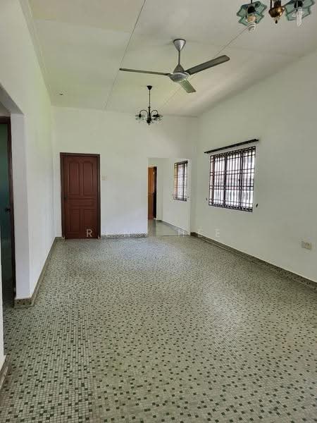 Rumah Banglo untuk Disewa di Taman Stulang Laut (Johor Bahru) - Reny Hee - Living Room - PropertyGuru.com.my