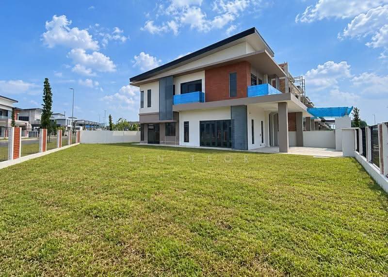 Semi-Detached House for Sale in Johor Bahru (Johor) - Jin Teok - Exterior - PropertyGuru.com.my