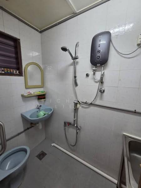 2-storey Terraced House for Sale in SS2 (Petaling Jaya) - Richard Liew - Bathroom - PropertyGuru.com.my
