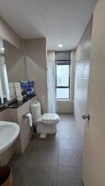 Kondominium untuk Dijual di The Peak Vista - Jaime Myra Tong - Bathroom - PropertyGuru.com.my