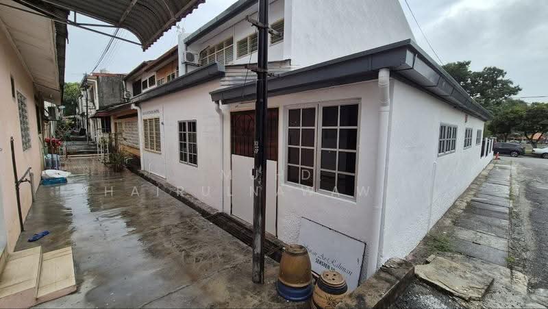 2-storey Terraced House for Sale in Shah Alam (Selangor) - Muhd Khairulnawawi Kamaruddin - Exterior - PropertyGuru.com.my