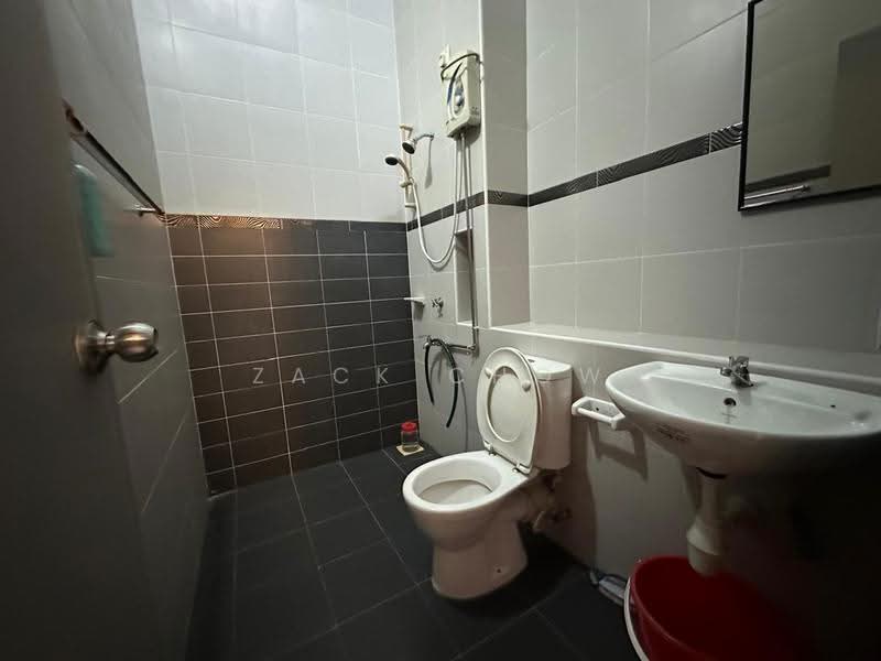 2-storey Terraced House for Sale in Setia Tropika (Johor Bahru) - Zack Chow - Bathroom - PropertyGuru.com.my