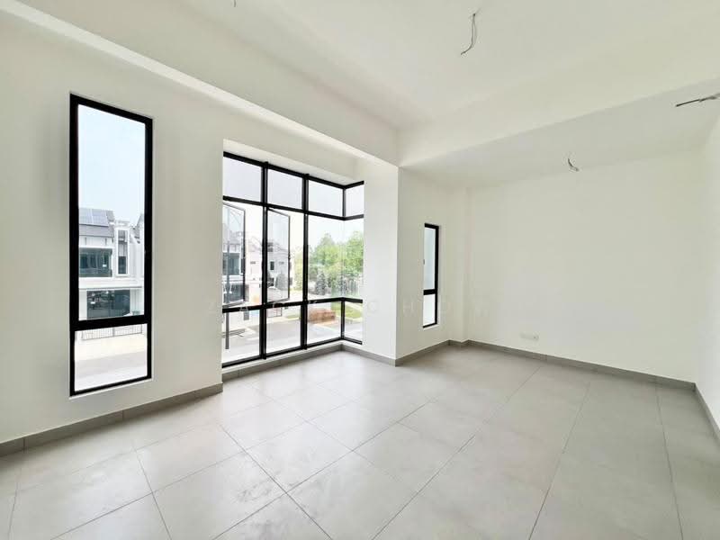 2-storey Terraced House for Sale in Taman Eco Cascadia (Tebrau) - Zack Chow - Living Room - PropertyGuru.com.my
