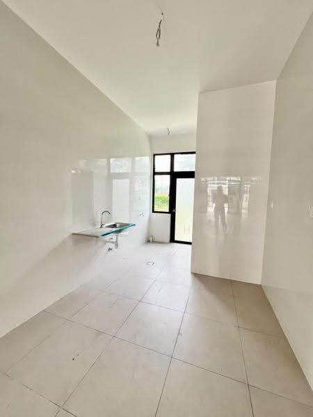 2-storey Terraced House for Sale in Taman Eco Cascadia (Tebrau) - Zack Chow - Kitchen - PropertyGuru.com.my