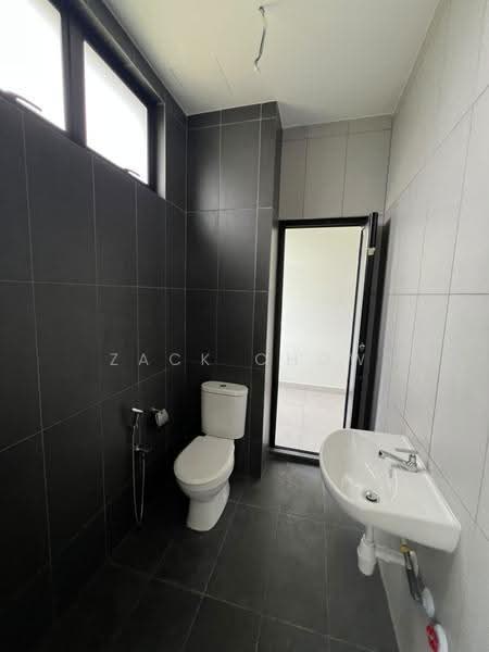 2-storey Terraced House for Sale in Taman Eco Cascadia (Tebrau) - Zack Chow - Bathroom - PropertyGuru.com.my