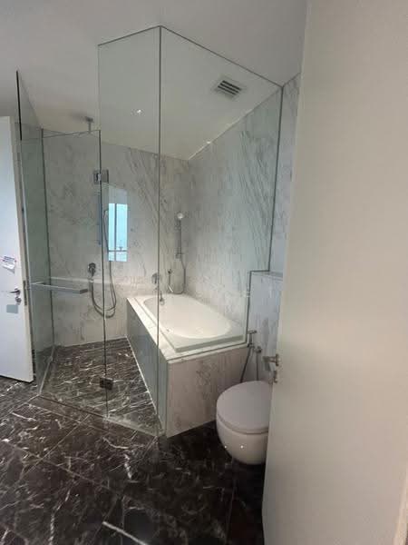 Kediaman Servis untuk Disewa di SO Sofitel Kuala Lumpur Residences - Ho Suet Jing - Bathroom - PropertyGuru.com.my