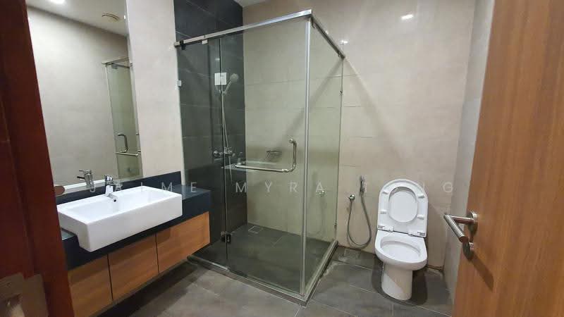 Kondominium untuk Dijual di Harrington Suites - Jaime Myra Tong - Bathroom - PropertyGuru.com.my