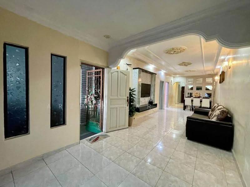 Terraced House for Sale in Taman Megah Ria (Masai) - Arzaim Barimin - Living Room - PropertyGuru.com.my