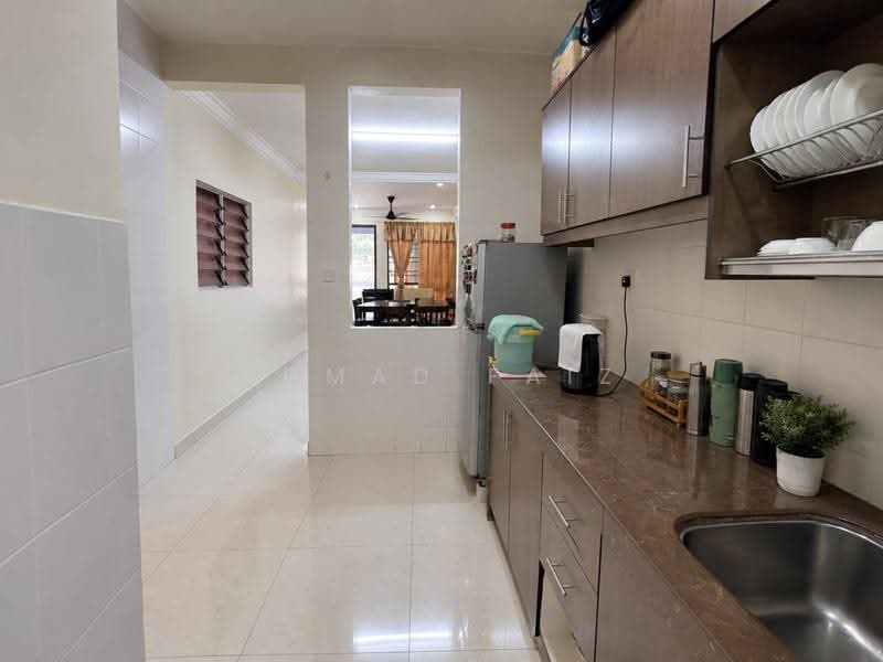 1-storey Terraced House for Sale in Bandar Bukit Raja (Klang) - Ahmad Faiz - Kitchen - PropertyGuru.com.my