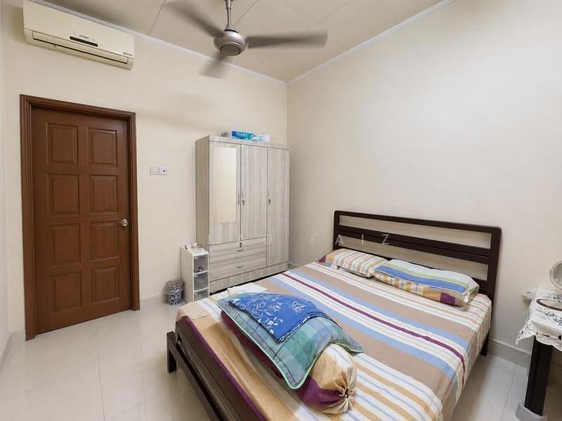 1-storey Terraced House for Sale in Bandar Bukit Raja (Klang) - Ahmad Faiz - Bedroom - PropertyGuru.com.my