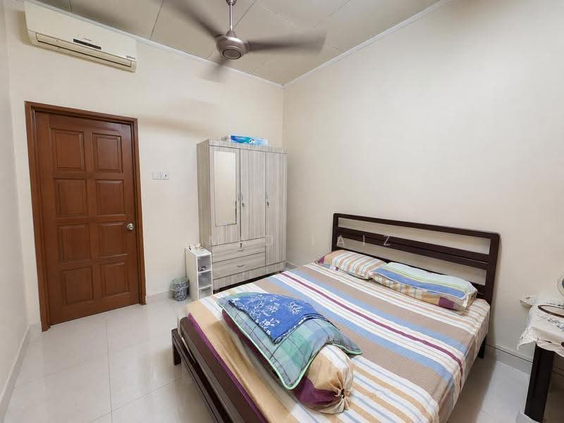 1-storey Terraced House for Sale in Bandar Bukit Raja (Klang) - Ahmad Faiz - Bedroom - PropertyGuru.com.my