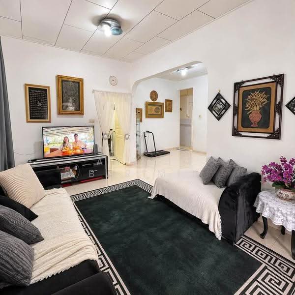 Terraced House for Sale in Taman Daya (Johor Bahru) - Arzaim Barimin - Living Room - PropertyGuru.com.my