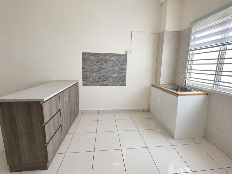 Townhouse for Rent in Dengkil (Selangor) - Ahmad Faiz - Kitchen - PropertyGuru.com.my