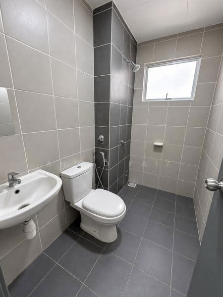 Townhouse for Rent in Dengkil (Selangor) - Ahmad Faiz - Bathroom - PropertyGuru.com.my