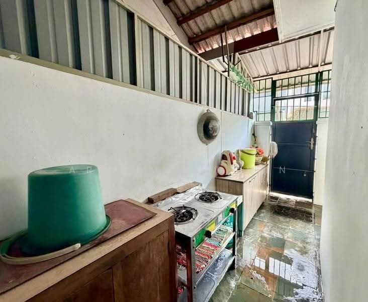 Rumah Teres untuk Dijual di Taman Puteri Wangsa (Ulu Tiram) - Arzaim Barimin - Kitchen - PropertyGuru.com.my