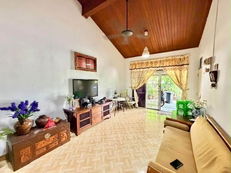 Rumah Teres untuk Dijual di Taman Puteri Wangsa (Ulu Tiram) - Arzaim Barimin - Living Room - PropertyGuru.com.my