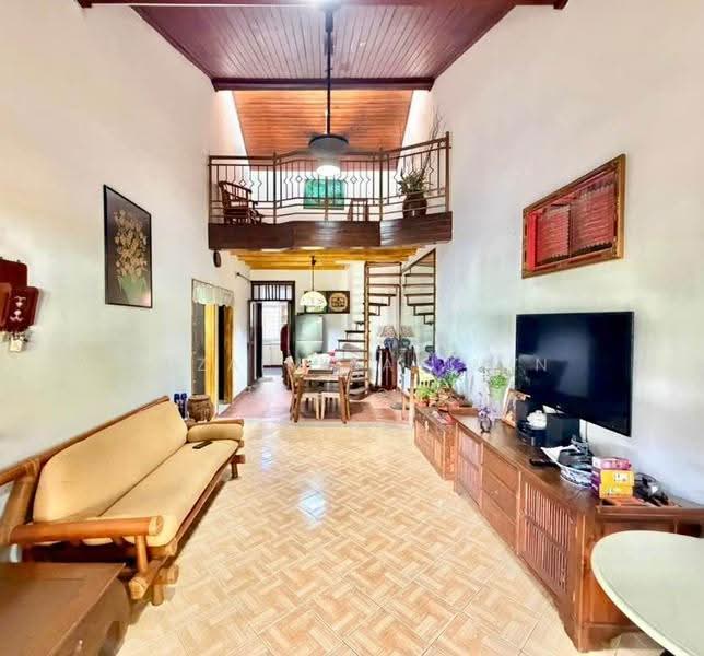 Rumah Teres untuk Dijual di Taman Puteri Wangsa (Ulu Tiram) - Arzaim Barimin - Living Room - PropertyGuru.com.my