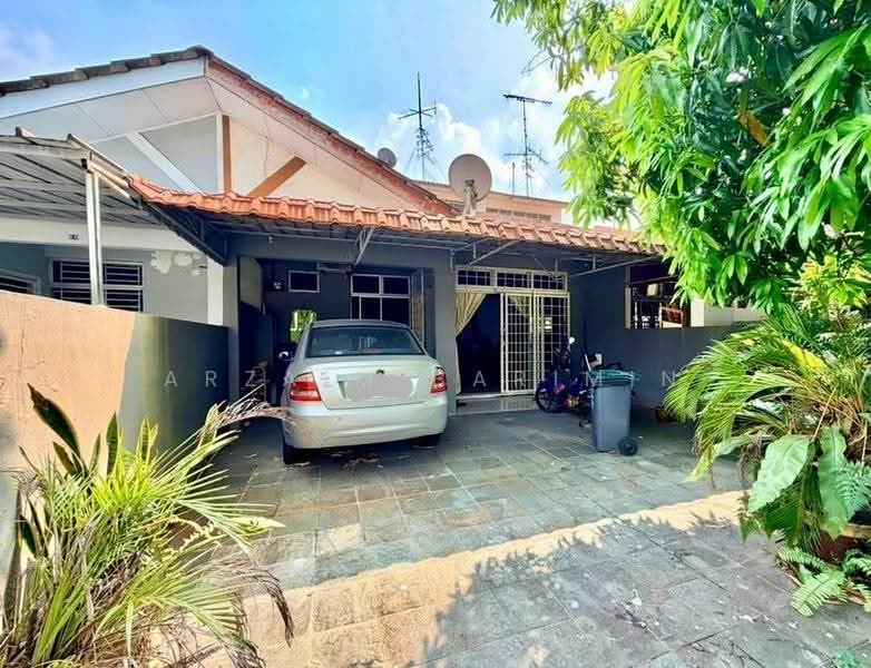 Rumah Teres untuk Dijual di Taman Puteri Wangsa (Ulu Tiram) - Arzaim Barimin - Exterior - PropertyGuru.com.my