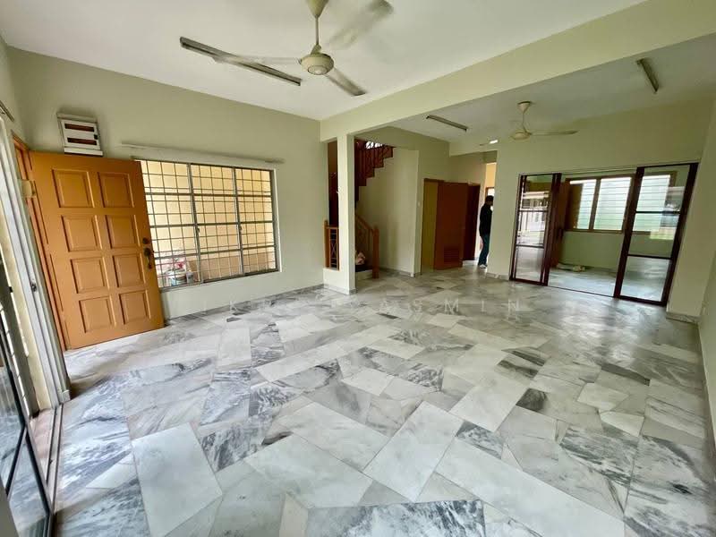 2-storey Terraced House for Sale in Putra Heights (Subang Jaya) - Fikri Yasmin - Living Room - PropertyGuru.com.my