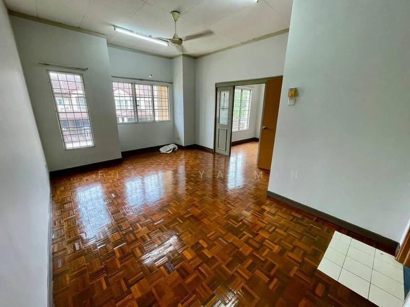 2-storey Terraced House for Sale in Putra Heights (Subang Jaya) - Fikri Yasmin - Living Room - PropertyGuru.com.my