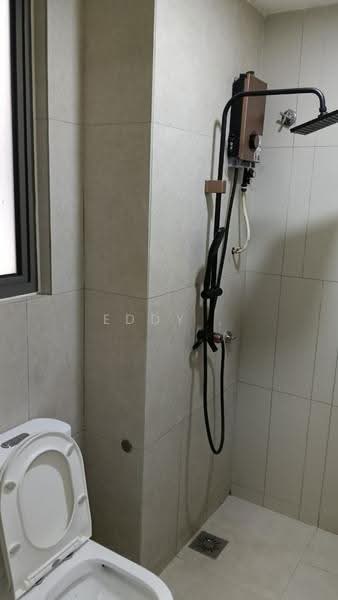 Kediaman Servis untuk Disewa di Kenwingston Platz - Eddy . - Bathroom - PropertyGuru.com.my