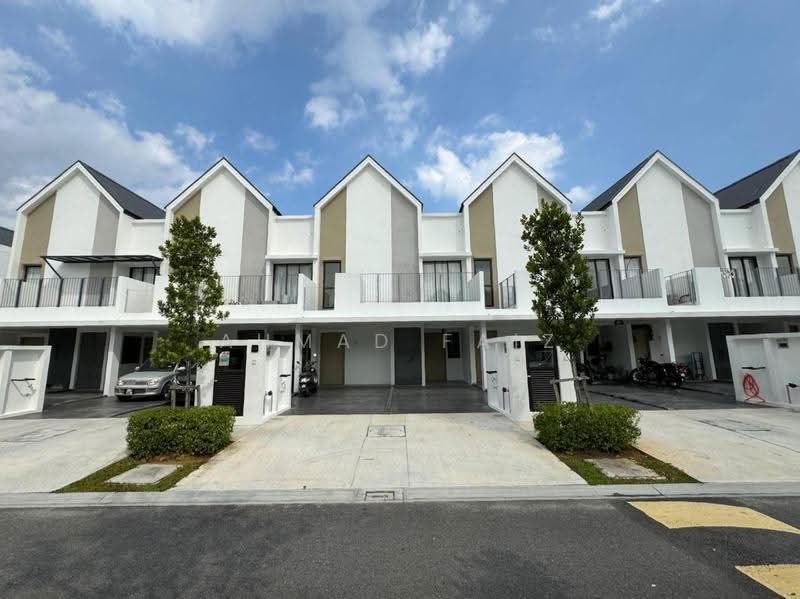 Townhouse for Rent in Dengkil (Selangor) - Ahmad Faiz - Exterior - PropertyGuru.com.my