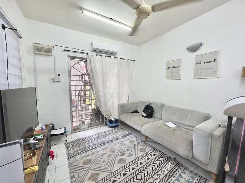 2-storey Terraced House for Sale in Bandar Baru Bangi (Selangor) - Yasmin Sulaiman - Living Room - PropertyGuru.com.my